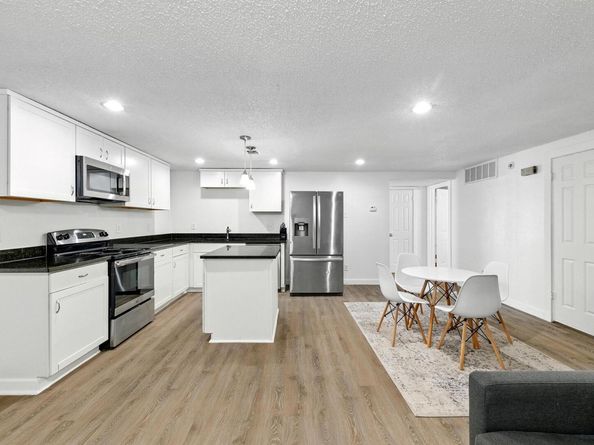 2401 Leon ST 306, Austin TX 78705