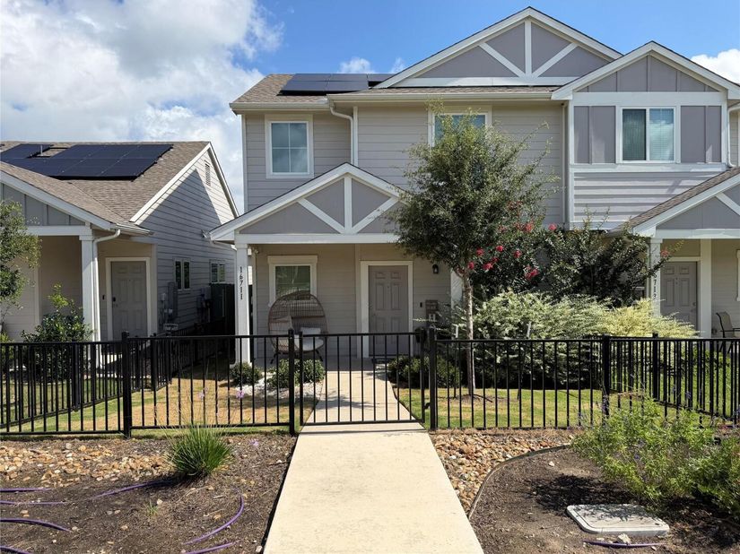 16711 Radiant DR, Manor TX 78653