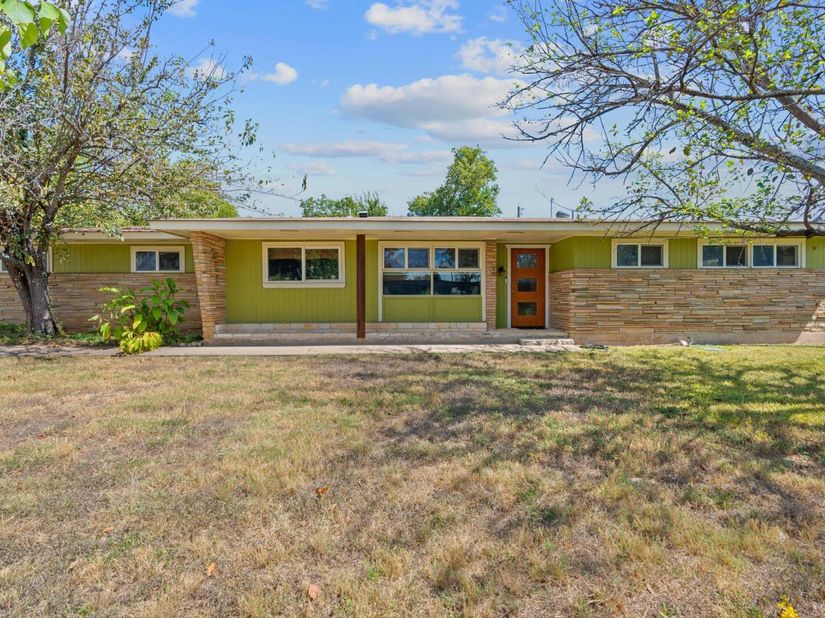 700 Corral LN, Austin TX 78745