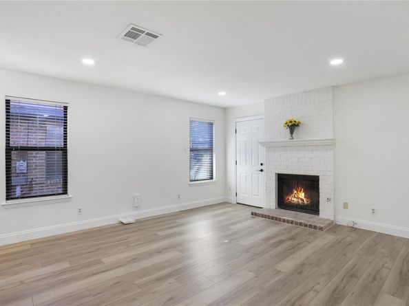 101 Clearday DR 104, Austin TX 78745