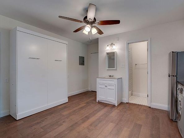 306 E 30th ST 3, Austin TX 78705