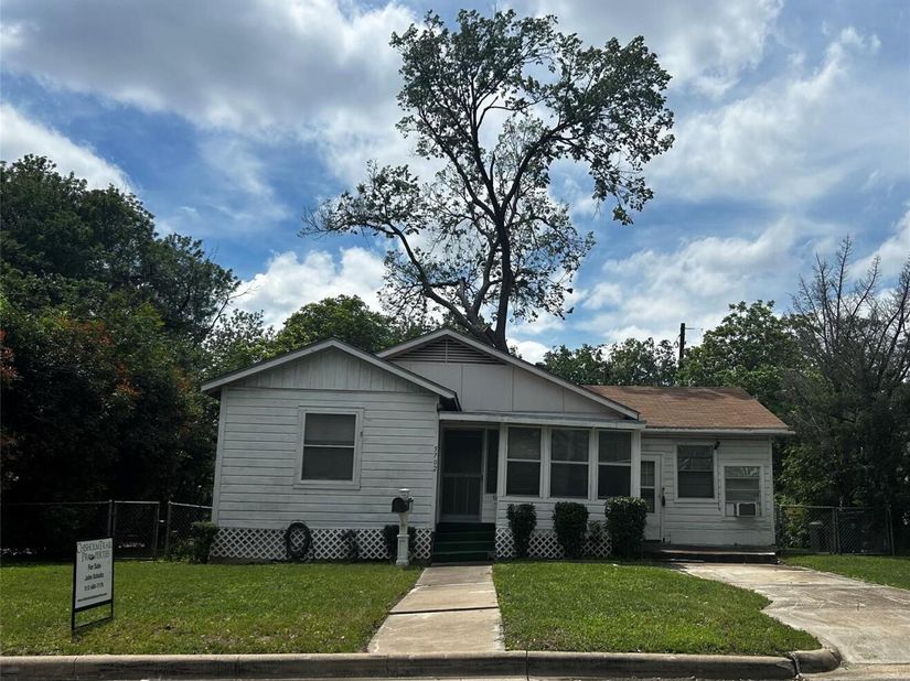 5702 Duval ST, Austin TX 78752