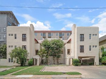 712 Graham PL