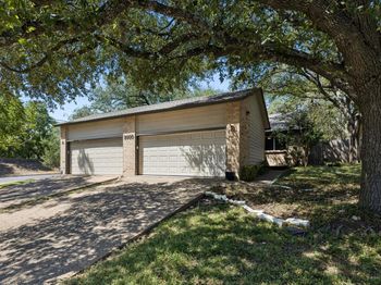 8000 Forest Mesa DR