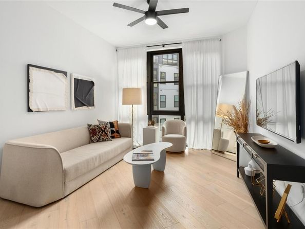 800 Embassy DR 421, Austin TX 78702