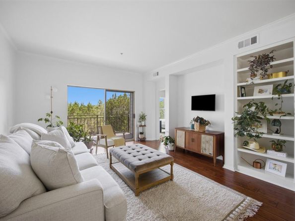 6000 Shepherd Mountain CV 304, Austin TX 78730