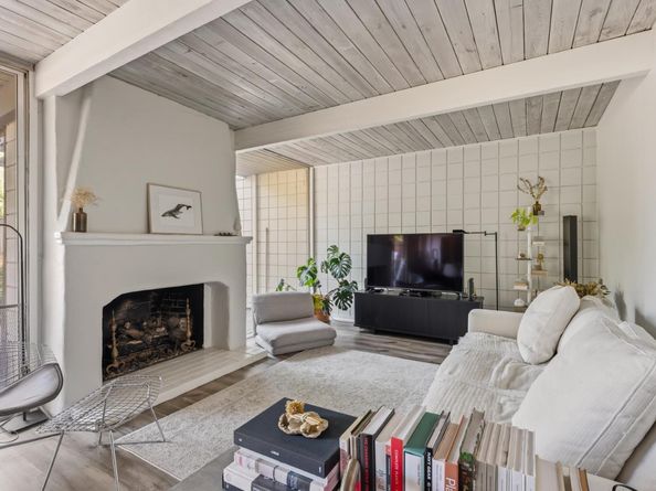 1076 Pomeroy Avenue, Santa Clara CA 95051