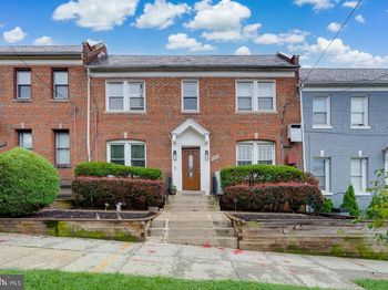 1333 Adams Street NE