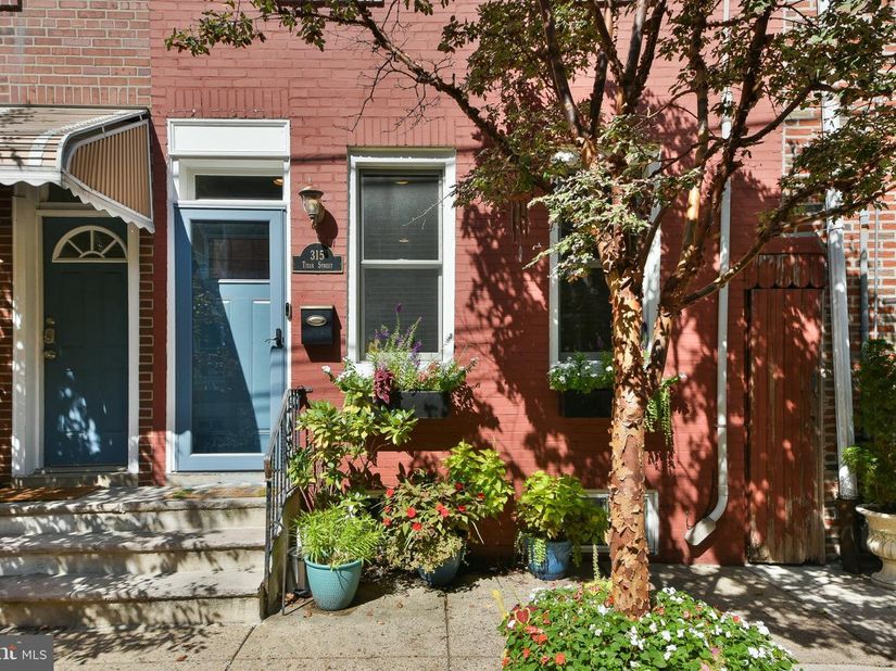 315 Titan Street, Philadelphia PA 19147