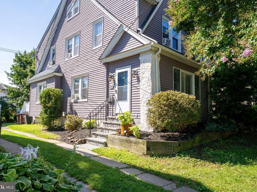 92 W Plumstead Avenue, Lansdowne PA 19050