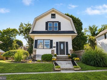39 Cloverdale Avenue