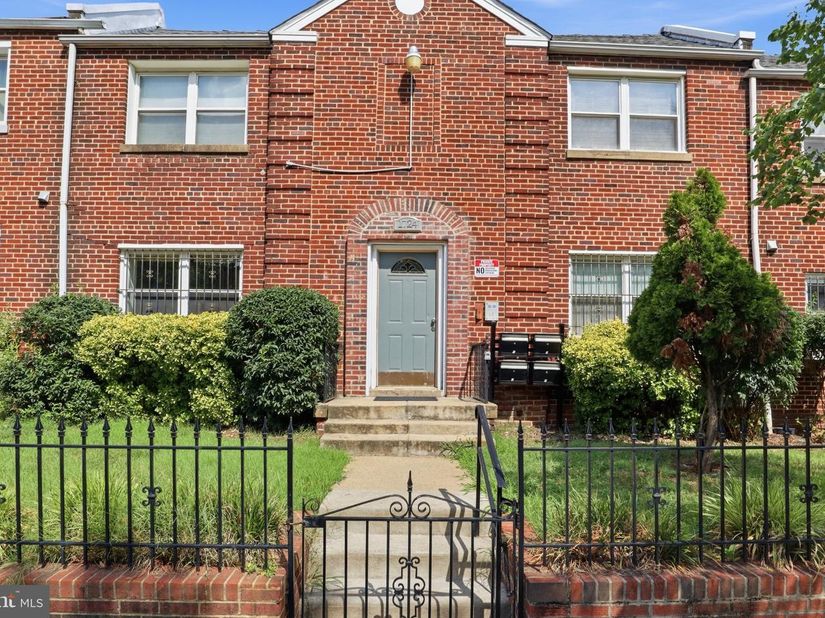 1724 Capitol NE, Washington DC 20002