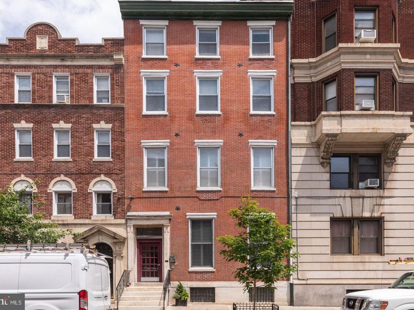 1305 Spruce Street TH1C, Philadelphia PA 19107