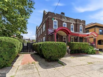 2116 W Passyunk Avenue