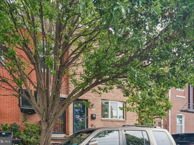 1161 S Juniper Street, Philadelphia PA 19147