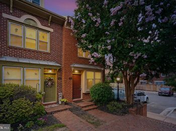 1533 Oronoco Street