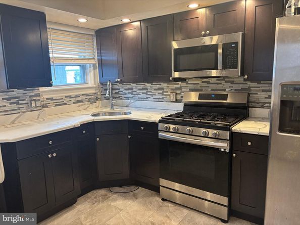 5915 6TH Street, Philadelphia PA 19120