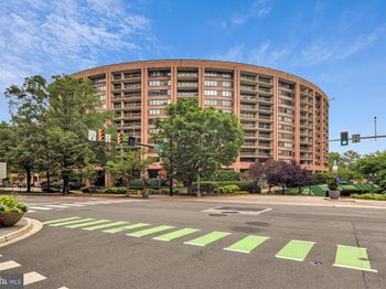 1805 Crystal Drive
