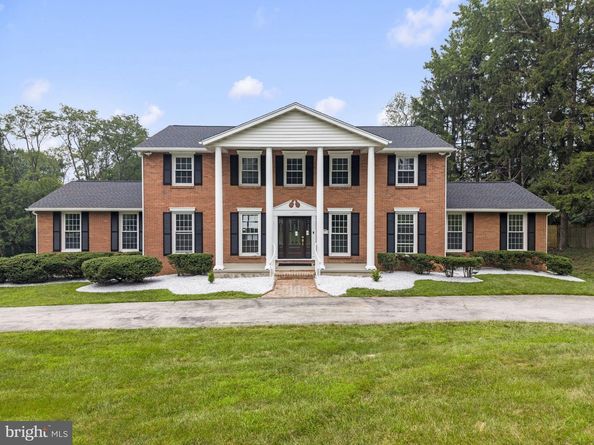 1215 Club House Road, Gladwyne PA 19035