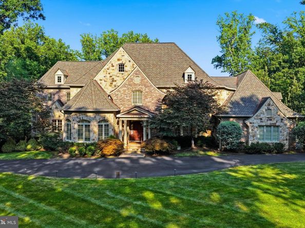 1239 Daleview Drive, Mclean VA 22102