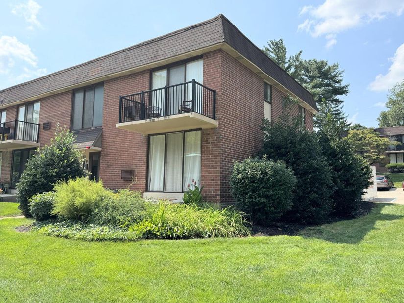 100 E Glenolden Avenue C4, Glenolden PA 19036