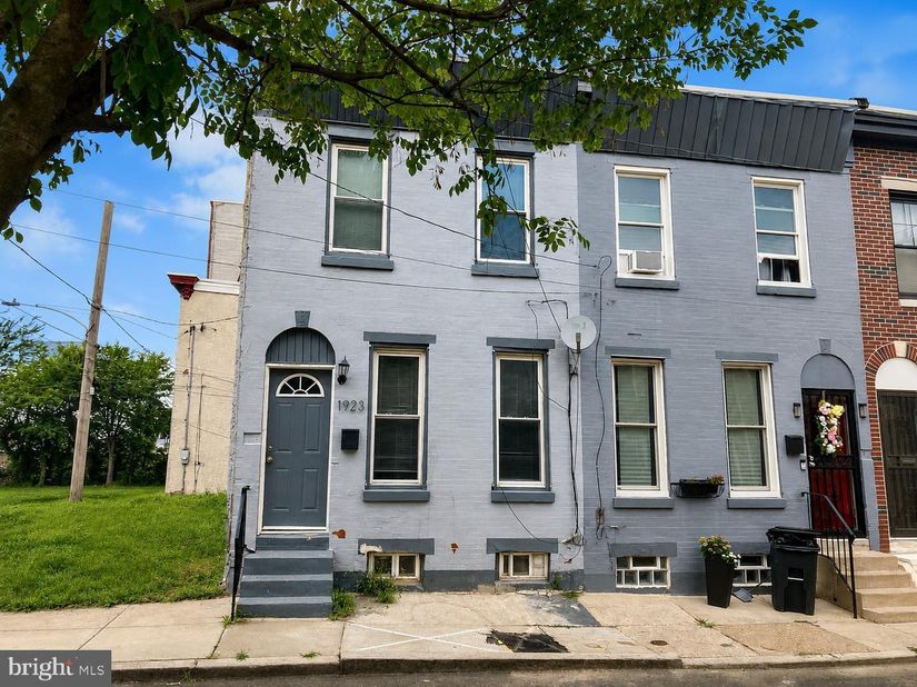 1923 Monument Street, Philadelphia PA 19121
