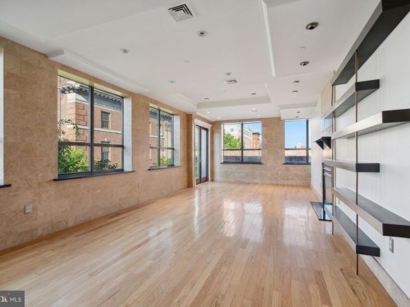 1335 Pine Street 401, Philadelphia PA 19107