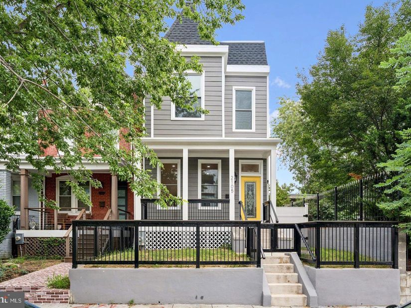 2105 4TH Street NE, Washington DC 20002