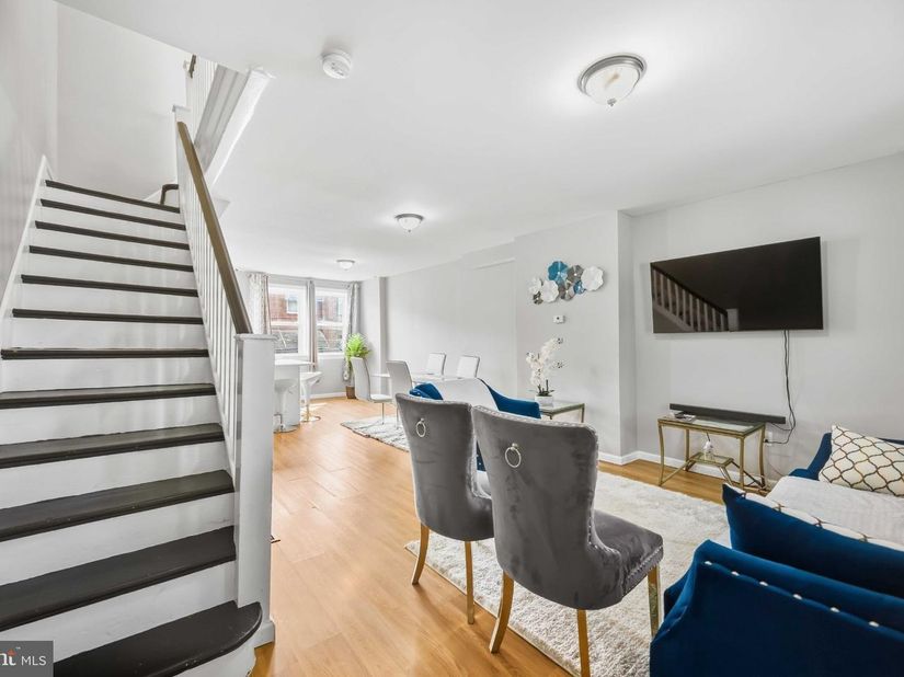 7206 Dicks Avenue, Philadelphia PA 19153