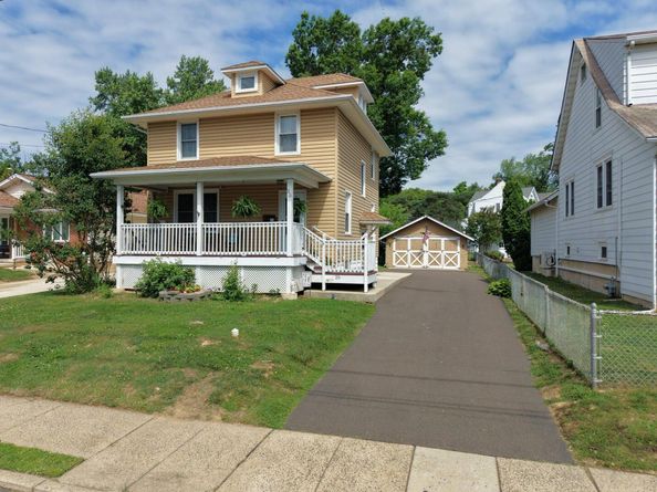 25 Center Avenue, Willow Grove PA 19090