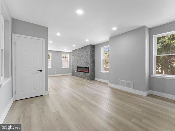 121 N 6TH Street, Darby PA 19023