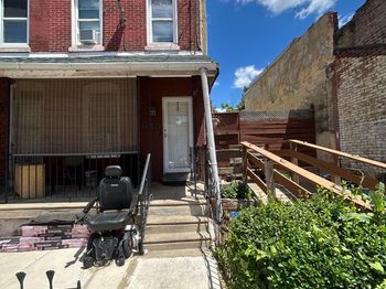 845 N Holly Street