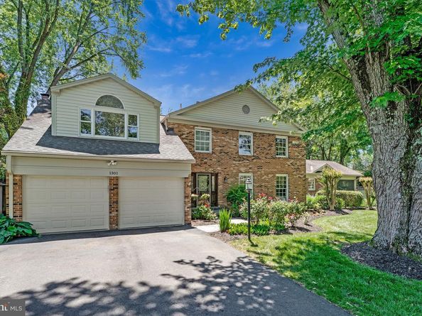 1301 Stone Meadow Way, Vienna VA 22182