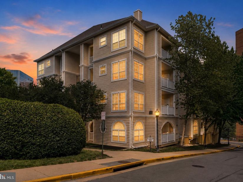 4551 Strutfield Lane 4308, Alexandria VA 22311
