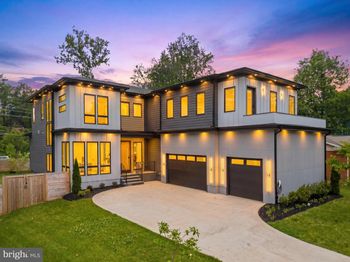 909 Myers Circle SW