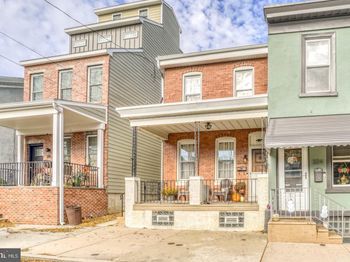 320 Hermitage Street