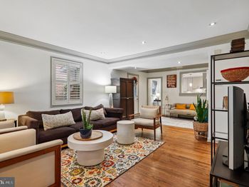 3103 Walnut Street NE