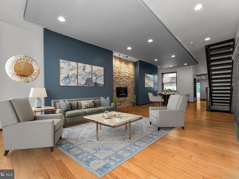 907 N 5TH Street, Philadelphia PA 19123