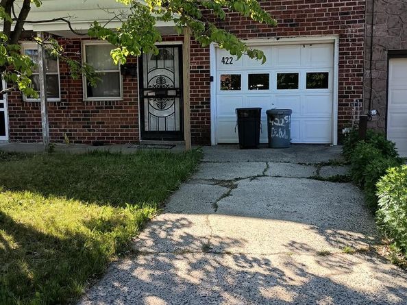 422 Shetland Road, Darby PA 19023