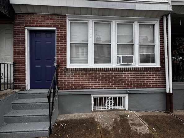 2656 S Shields Street, Philadelphia PA 19142