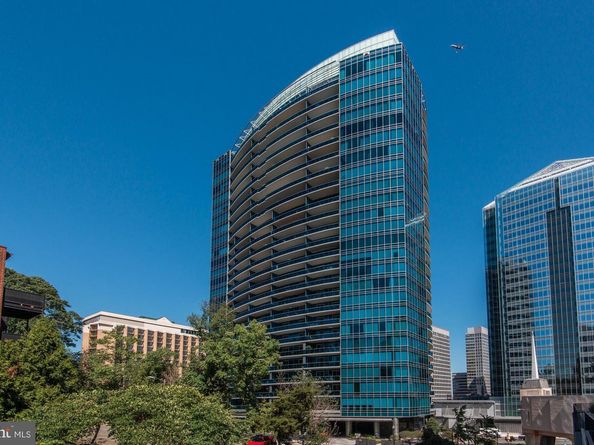 1881 N Nash Street 2109, Arlington VA 22209