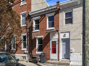 2173 E Hagert Street