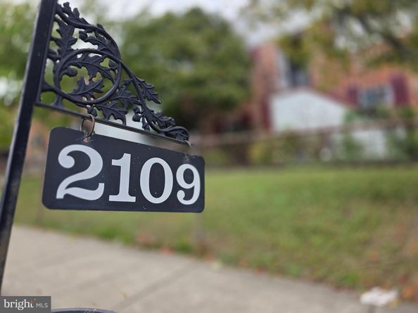 2109 S Lowell Street, Arlington VA 22204