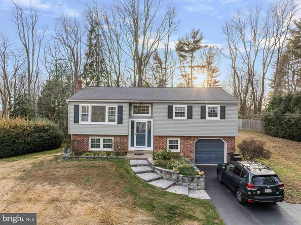 472 Woodward Drive, Huntingdon Valley PA 19006