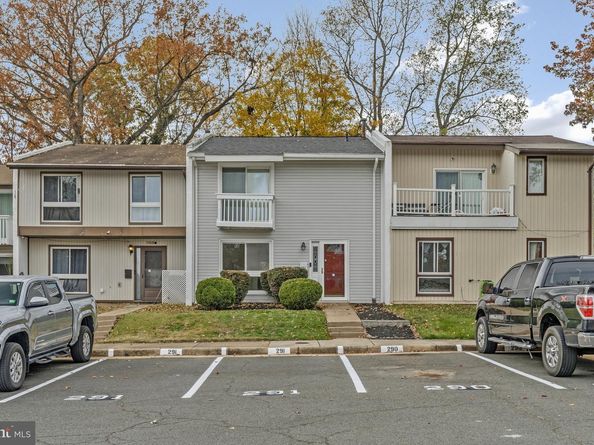 203 Greenfield Court, Sterling VA 20164