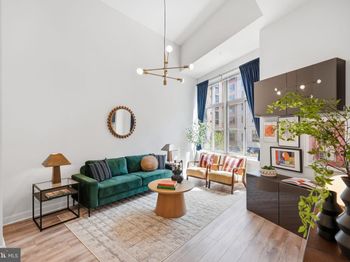 460 New York NW
