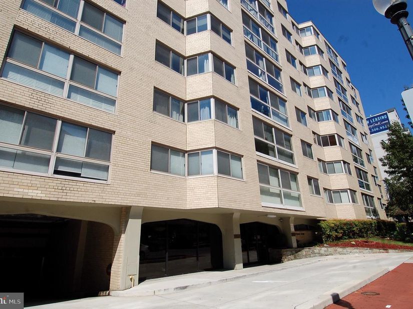 922 24TH Street NW 718, Washington DC 20037