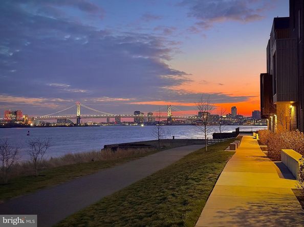 3100 Parkview Walk 210, Philadelphia PA 19125