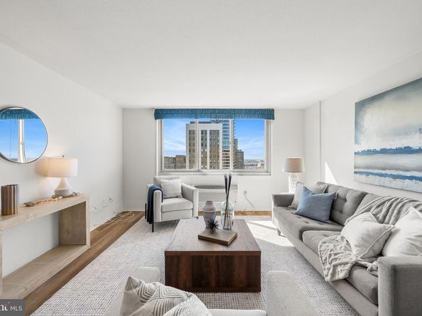 1919 Chestnut Street 2710, Philadelphia PA 19103