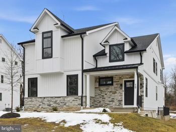 10 Churchville Lane